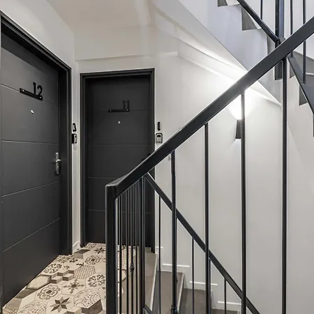 Magnificent Renovated 2 - Terrace - 1br 4p Apartamento Cannes